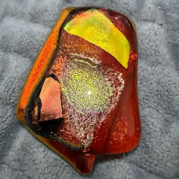 Set of 9 Red Fused Dichroic Glass Cabochons – Iridescent Art Pieces for Jewelry - Picture 5 of 16